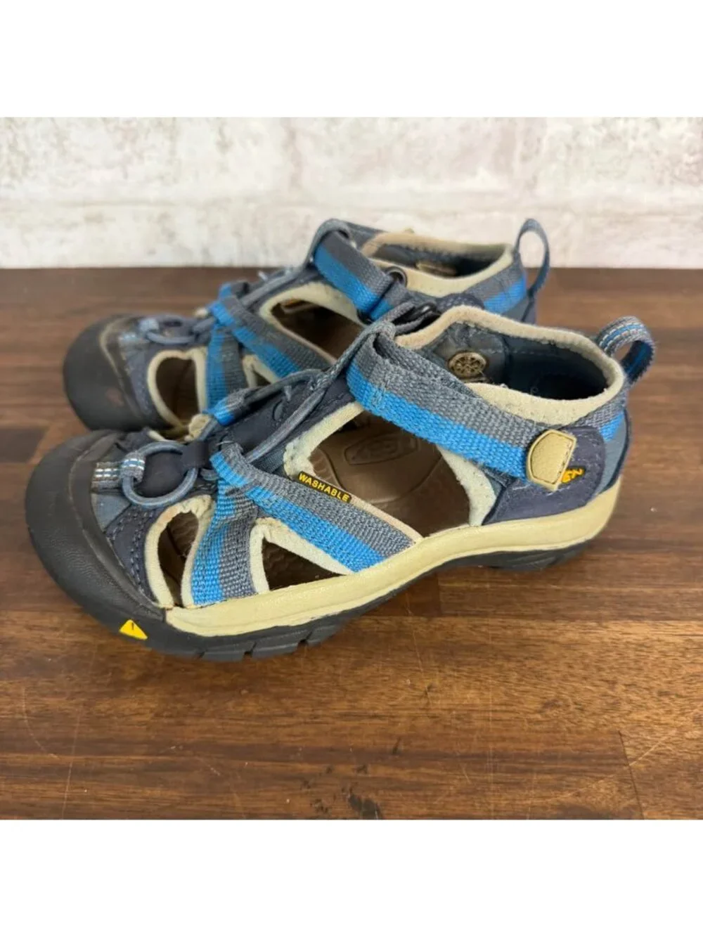 Keen Venice kid size 12 4936